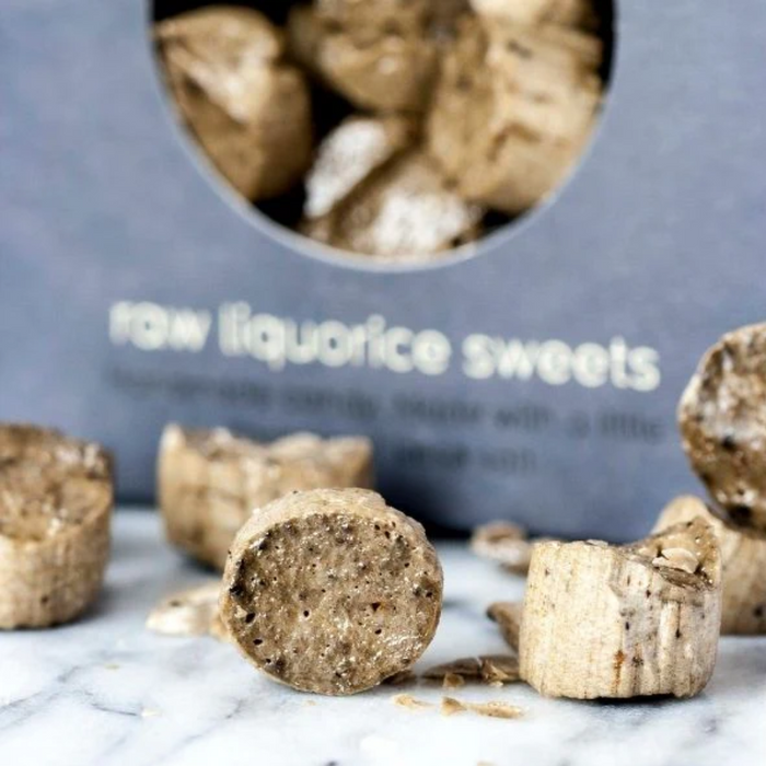 Lakrids bolcher med læsøsalt i trekantet gaveæske fra Bolcheriet