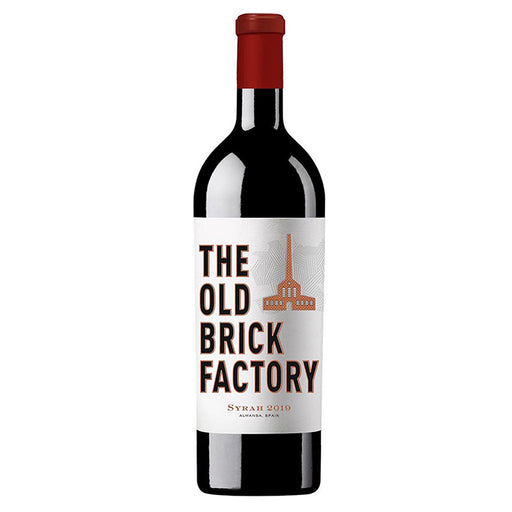Rødvin Syrah. Bodega Piqueras The Old Brick Factory. Lækker blød og sødmefuld rødvin med masser frugtsmag.