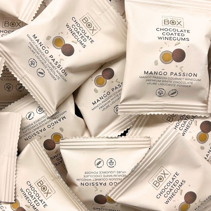 STORKØB, Vingummi med passionsfrugt, mango, hvid chokolade og lakridspulver. Flowpack - Box the original (50 stk.)