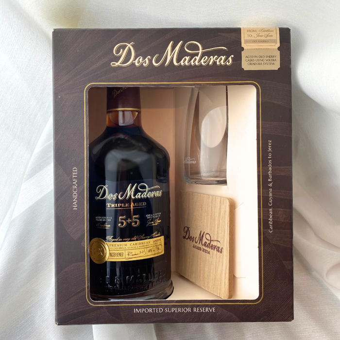 Dos Maderas 5+5 fra Barbados og Guyana lagret på sherryfade – gavepakke. Perfekt til romelskeren.
