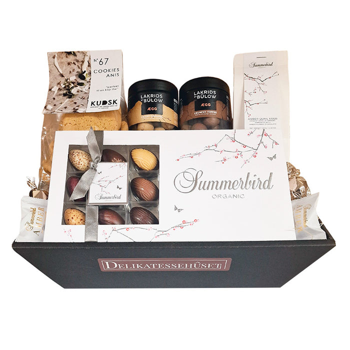 Gavekurv - ÆGG-cellent påskekurv med lækkert fra Lakrids by Bülow og Summerbird