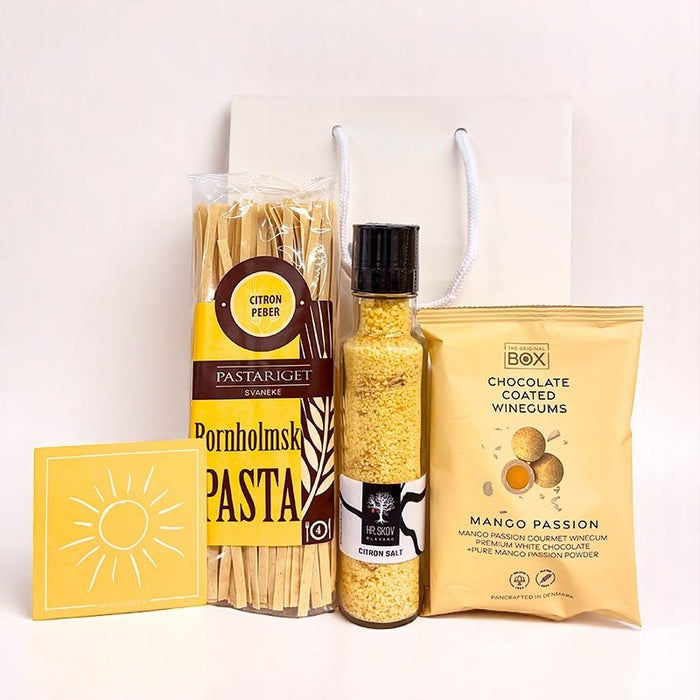 Gavepose med salt, pasta og vingummi