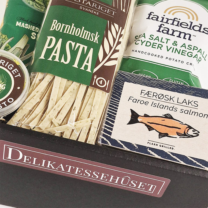 Gavekurv med Pasta, Laks og chips