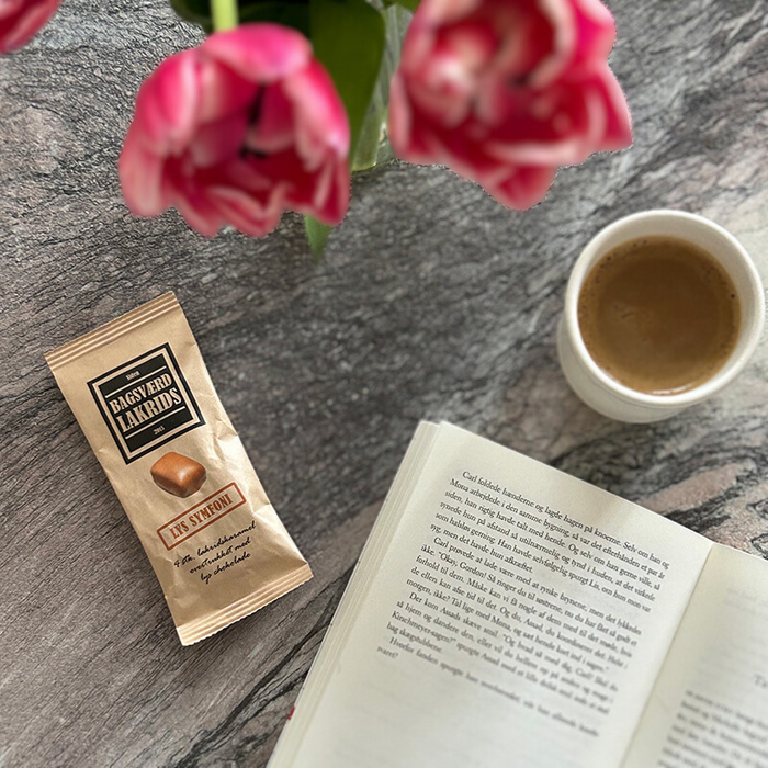 Lakrids med chokolade over