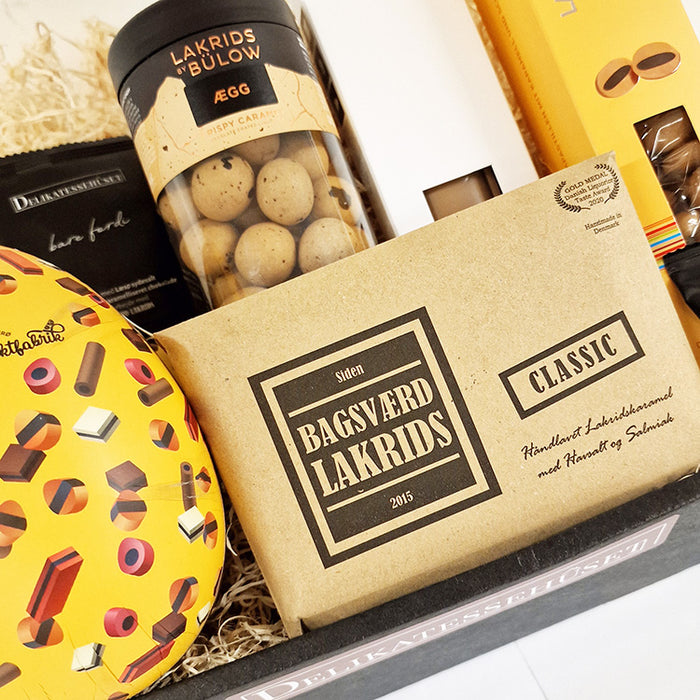 Påskekurv med masser af dansk lakrids