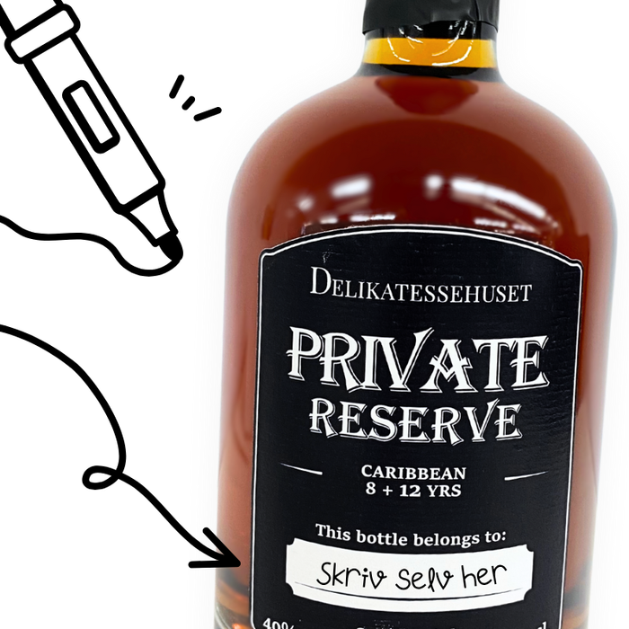 Perfekt gave til romelsker, skriv selv navn på flaske og giv en smagfuld gave til barskabet.