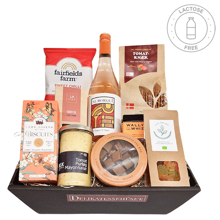 Stor laktosefri gavekurv med rosévin og søde og salte delikatesser