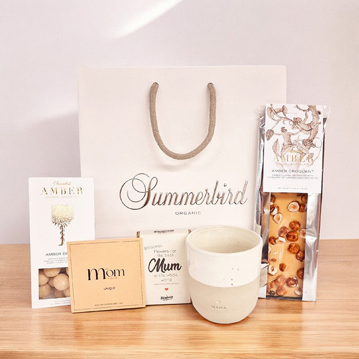 Gavepose med Summerbird chokolade, blossombs og mor keramikkrus til morsdag