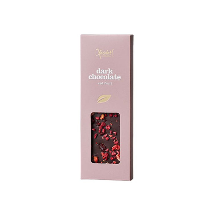 Chokoladeplade med mørk chokolade og bær.