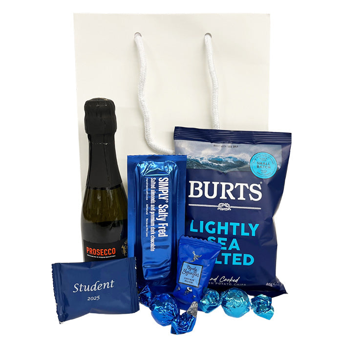 Studentergave med bobler, chokolade og chips