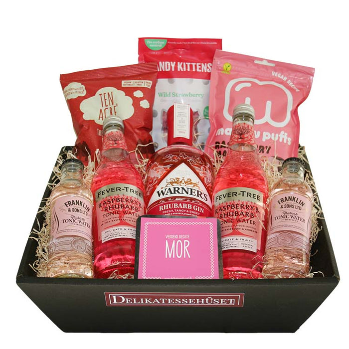 Flot rød mors dags kurv med Warner's gin, tonicvand og lækkerier