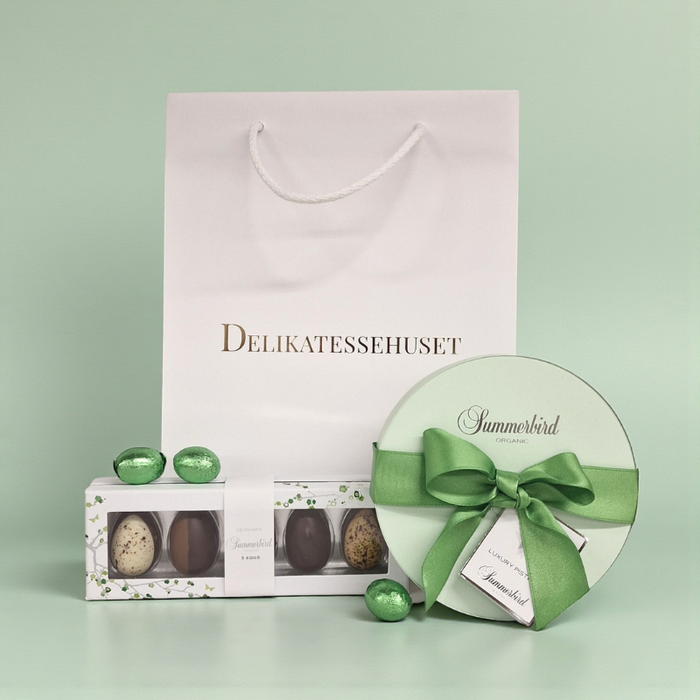 Gavepose med Summerbird påskeæg