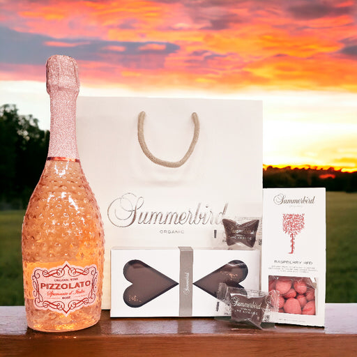 Gavepose fra Summerbird med dansk luksus chokolade og skønne rosé bobler