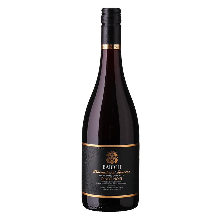 Babich Winemakers Reserve Pinot Noir fra Marlborough, New Zealand, i en elegant vinflaske.