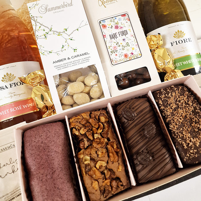 'Bare fordi' kurv med brownies og sparkling wine