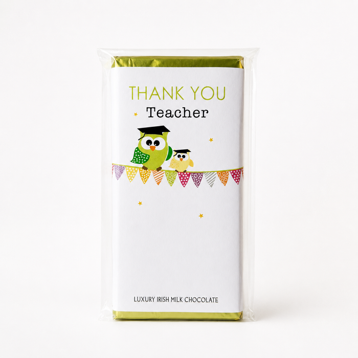 Budskabschokolade “Thank You Teacher” med belgisk mælkechokolade og dekorativt lærerdesign med ugler.