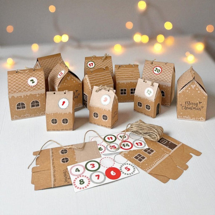 DIY pakkekalender med 24 pap-huse i forskellige størrelser og nummerklistermærker