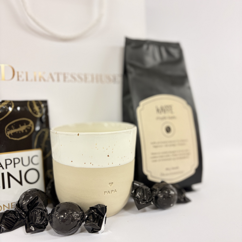 Gave til far med kaffekrus og kaffe