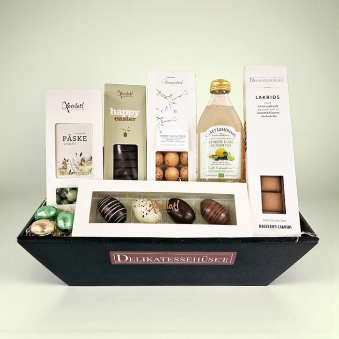Påskekurv med dansk lemonade og chokolade
