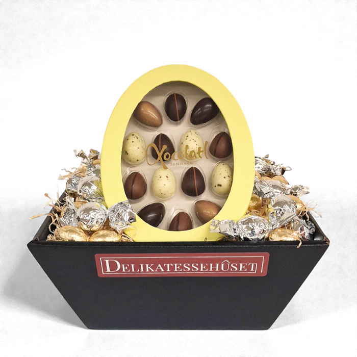 Påske gavekurv med fyldte påskeæg og chokoladekugler