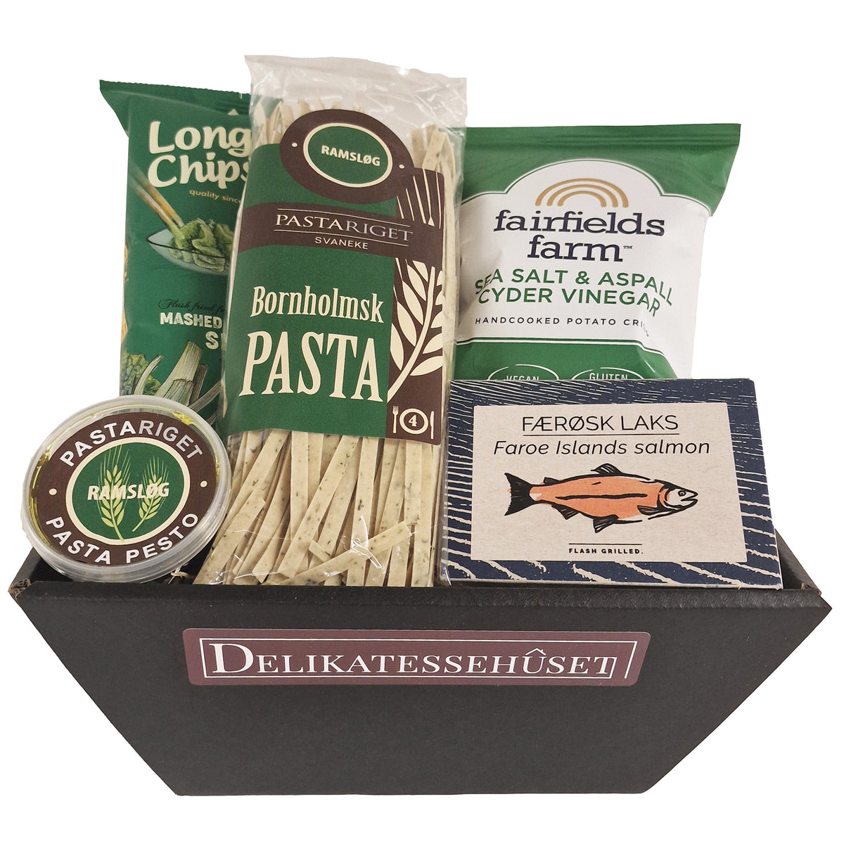 Gavekurv uden alkohol med Bornholmsk pasta, ramsløgspesto, færøsk laks og gourmet chips fra Delikatessehuset.