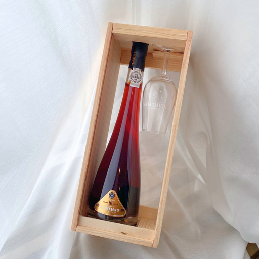 Elegant gaveæske med Martha’s 10 års tawny portvin og tilhørende glas