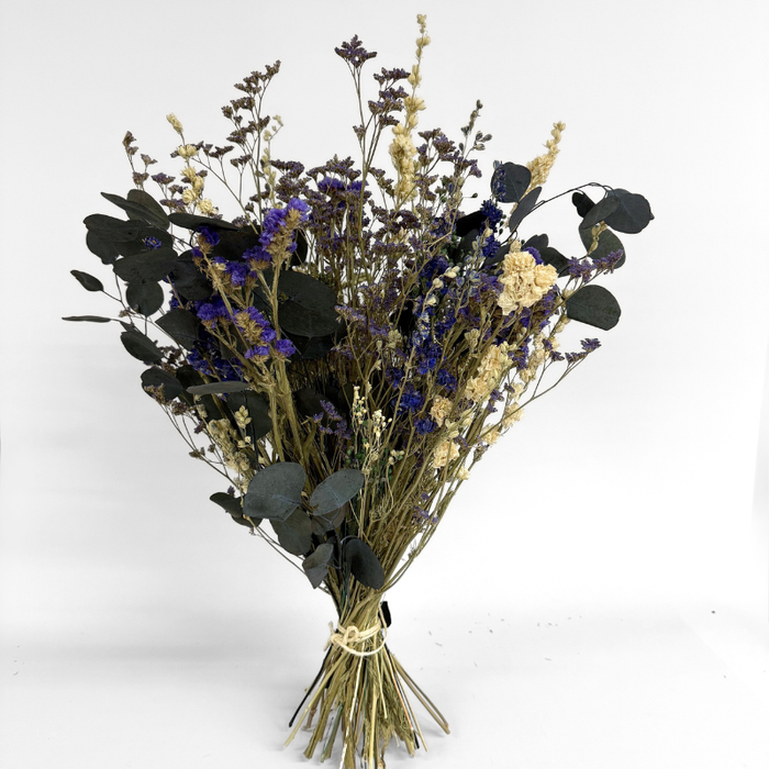 Dekorativ evighedsbuket Miss Nora med tørrede blomster i blå farver