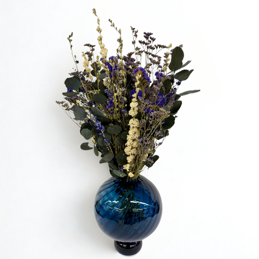 Blå evighedsbuket Miss Nora i elegante og friske nuancer