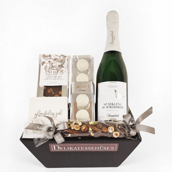 Julekurv med lækre produkter fra summerbird