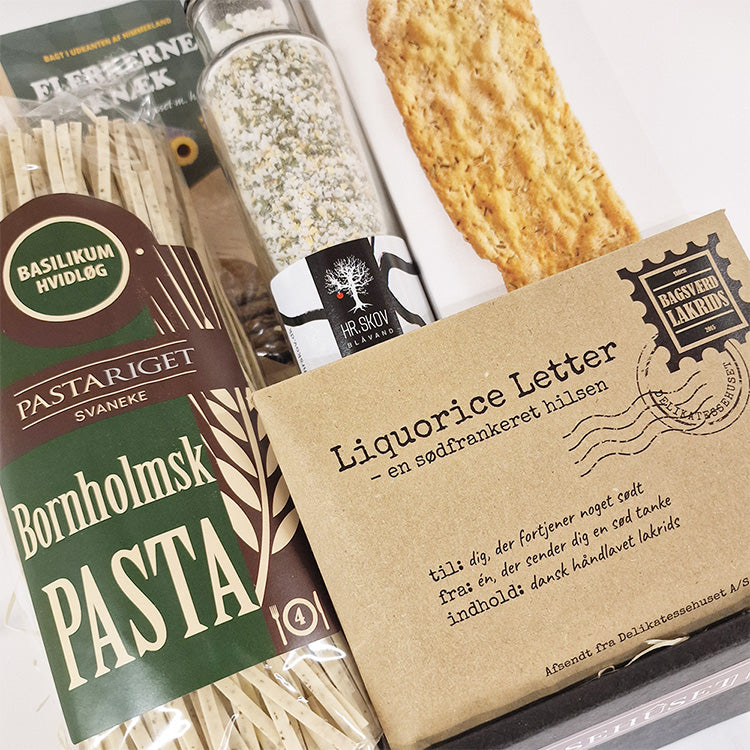 Gavekurv uden alkohol med Bornholmsk pasta fra Pastariget, Bagsværd lakrids og gourmet krydderier.