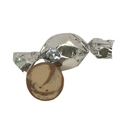 Chokoladekugler med lakridscreme. Sølv chokoladekugler