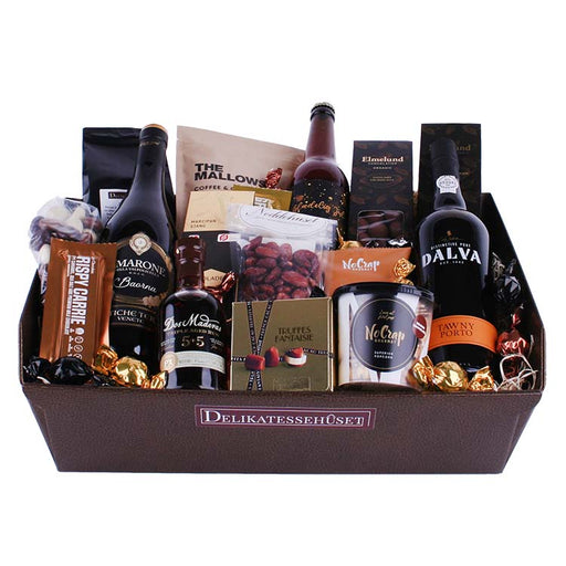 Eksklusiv gavekurv julekurv. Portvin, Rødvin, Juleøl, Rom, chokolade og meget andet. Perfekt som firmagave